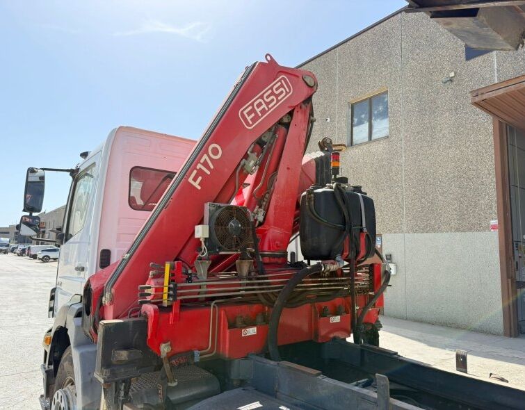 MERCEDES BENZ AXOR 2533 **FASSI F170 CRANE**